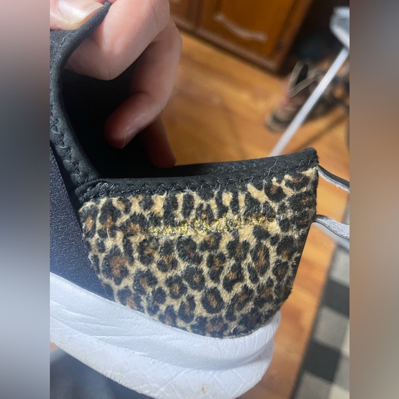 Lifestyle New Balance Sneakers Black with Chettah - Picture 6 of 7